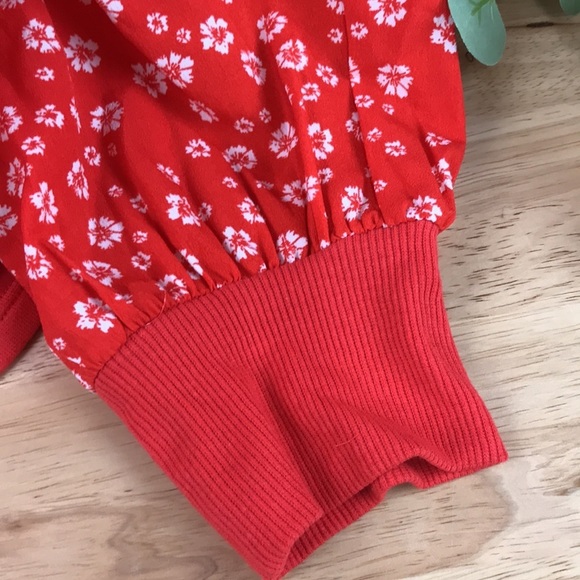 Riley & Rae Reagan Printed-Sleeve Sweater - Picture 4 of 5